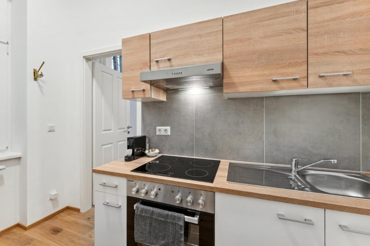Center Designer Modern *