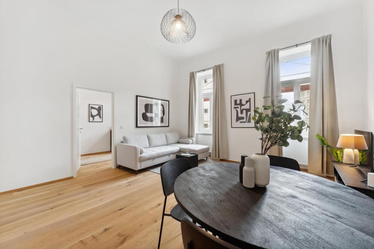 Center Designer Modern Apartment *