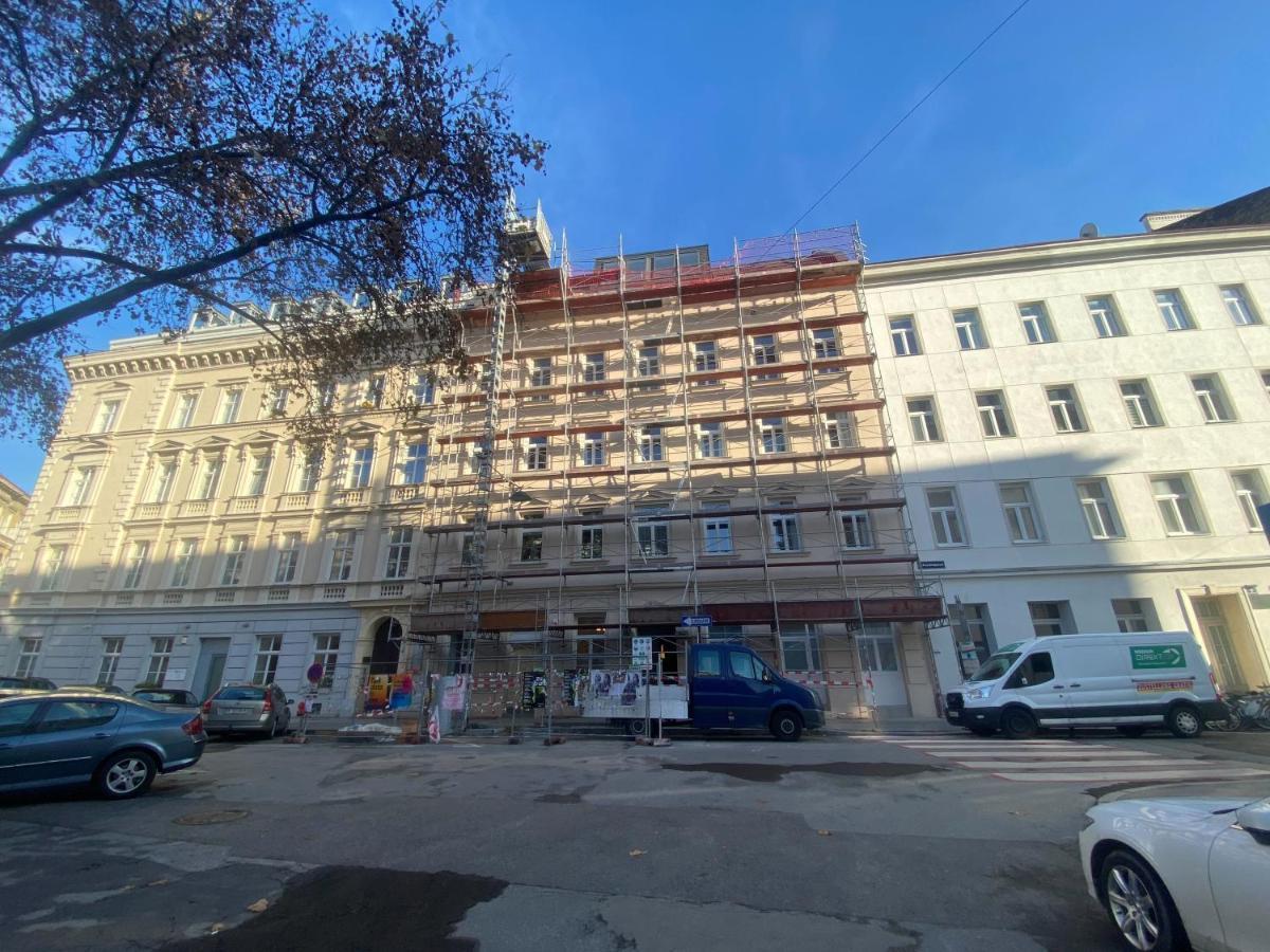 Center Designer Modern Vienna